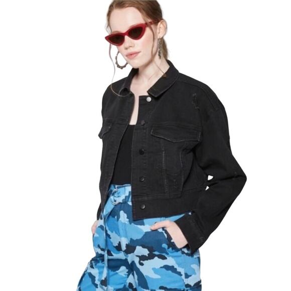 Wild Fable Washed Black Distressed Crop Denim Jean Jacket Size M Medium - Picture 1 of 7